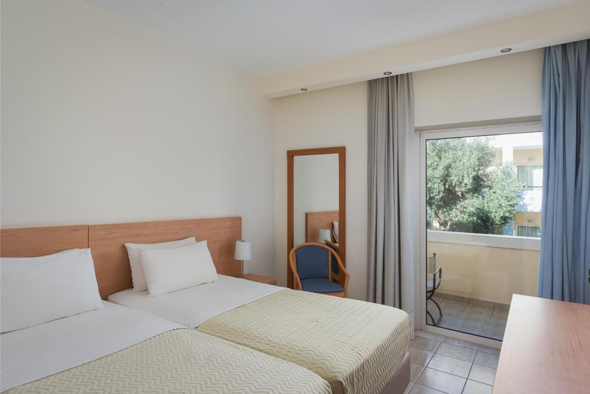 Alkyon Resort Hotel & Spa Vrahati Стая снимка